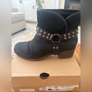 UGG Ankle Boots Darling Black Leather Studded Harness Bootie 1005957 Size 8